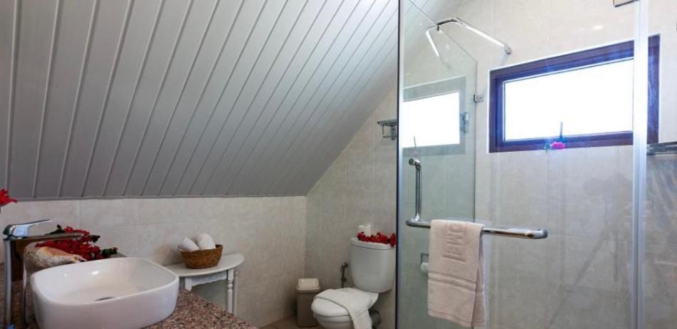 Hyde-Tide Guesthouse Ла-Діг Екстер'єр фото